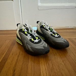 Nike Air Max 270 React Size:9